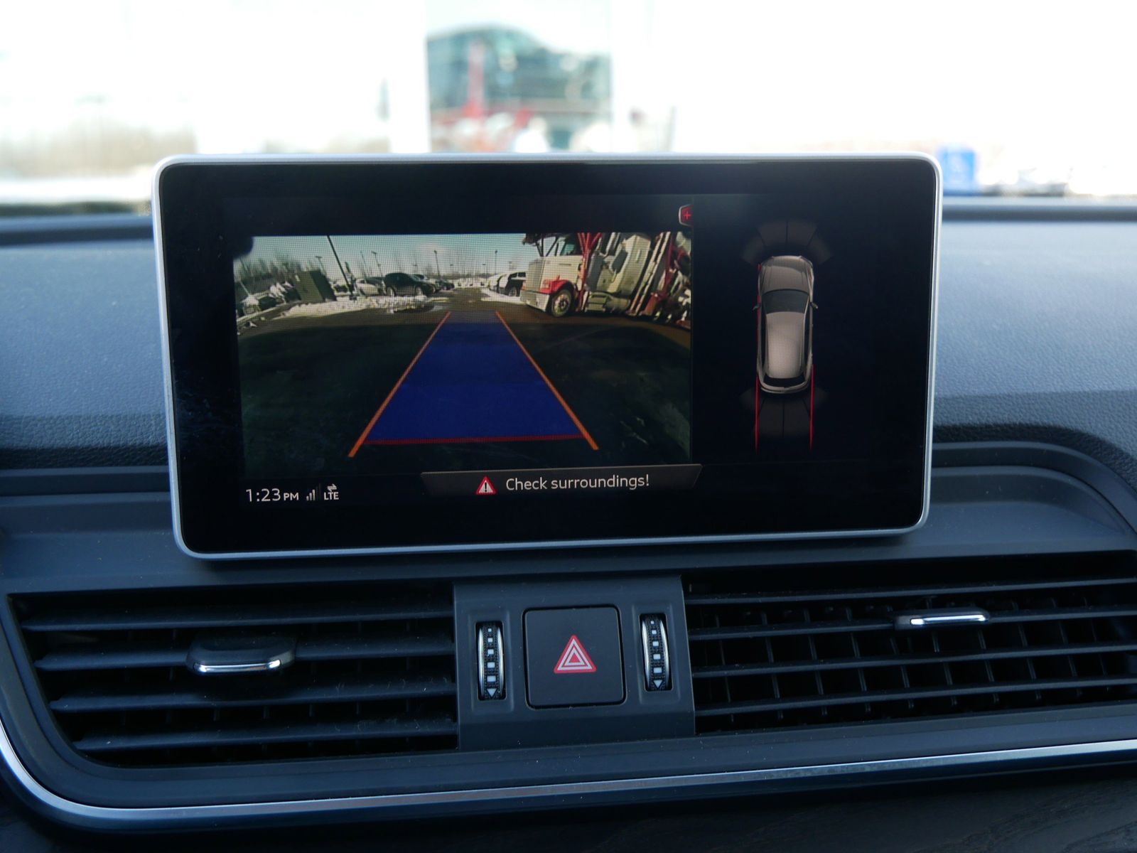 Thumbnail: 2018 Audi Q5 - 18