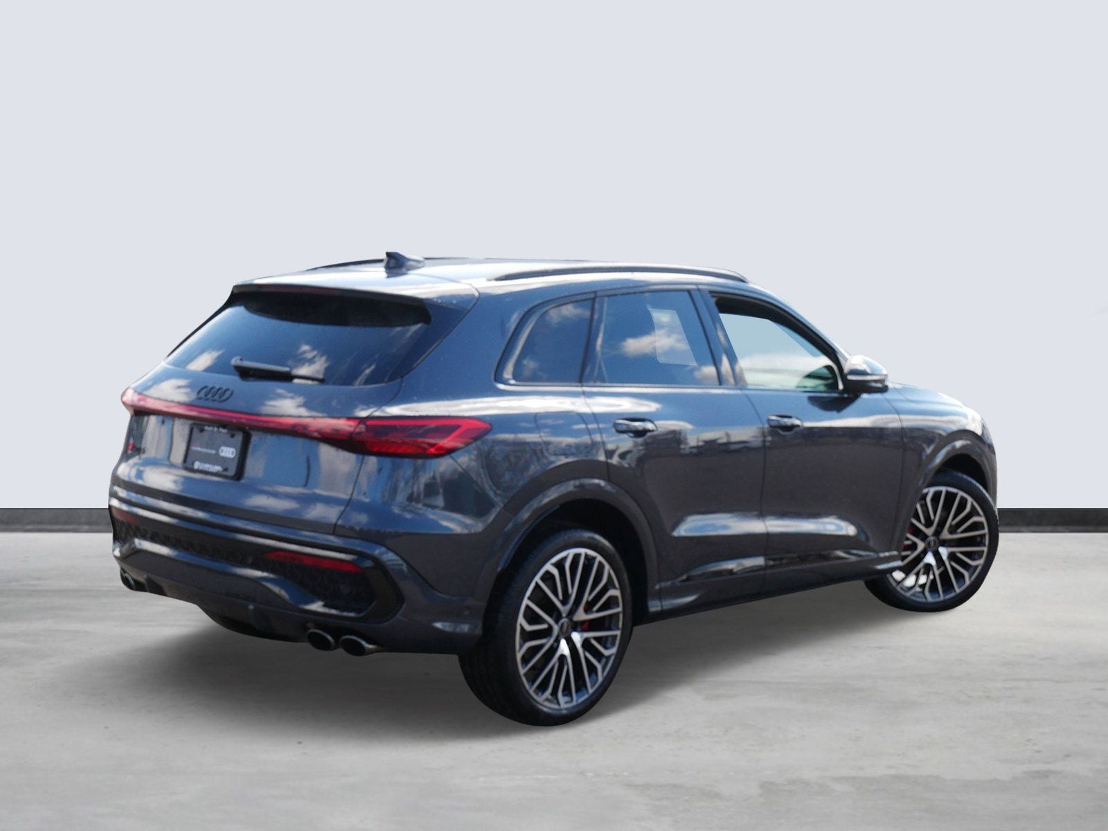 Thumbnail: 2025 Audi SQ5 - 4