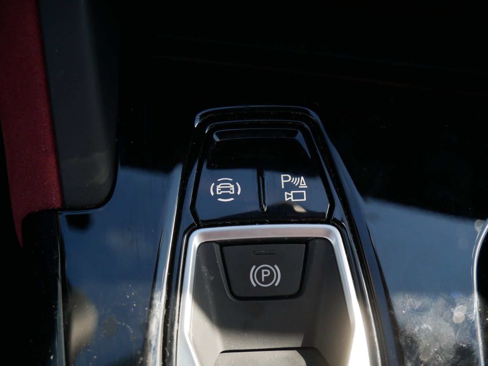 Thumbnail: 2025 Audi SQ5 - 22