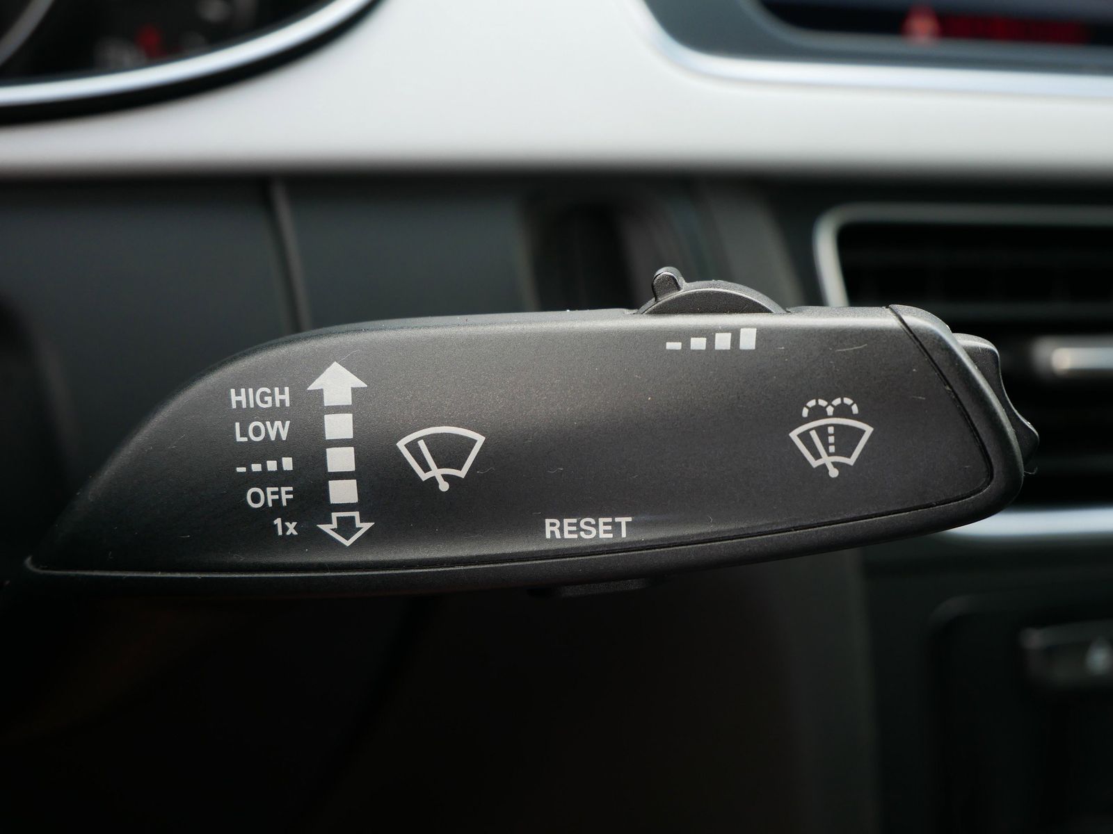 Thumbnail: 2016 Audi A4 - 26