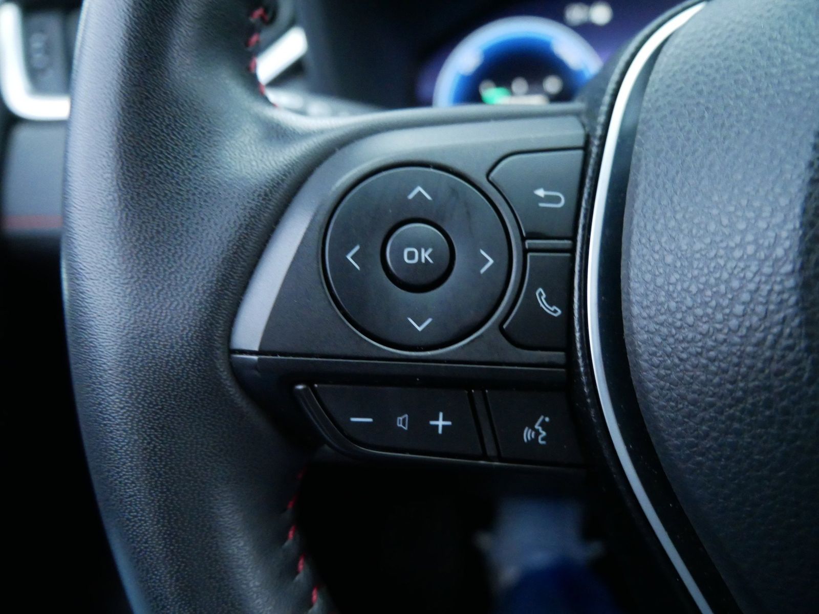 Thumbnail: 2023 Toyota RAV4 - 26