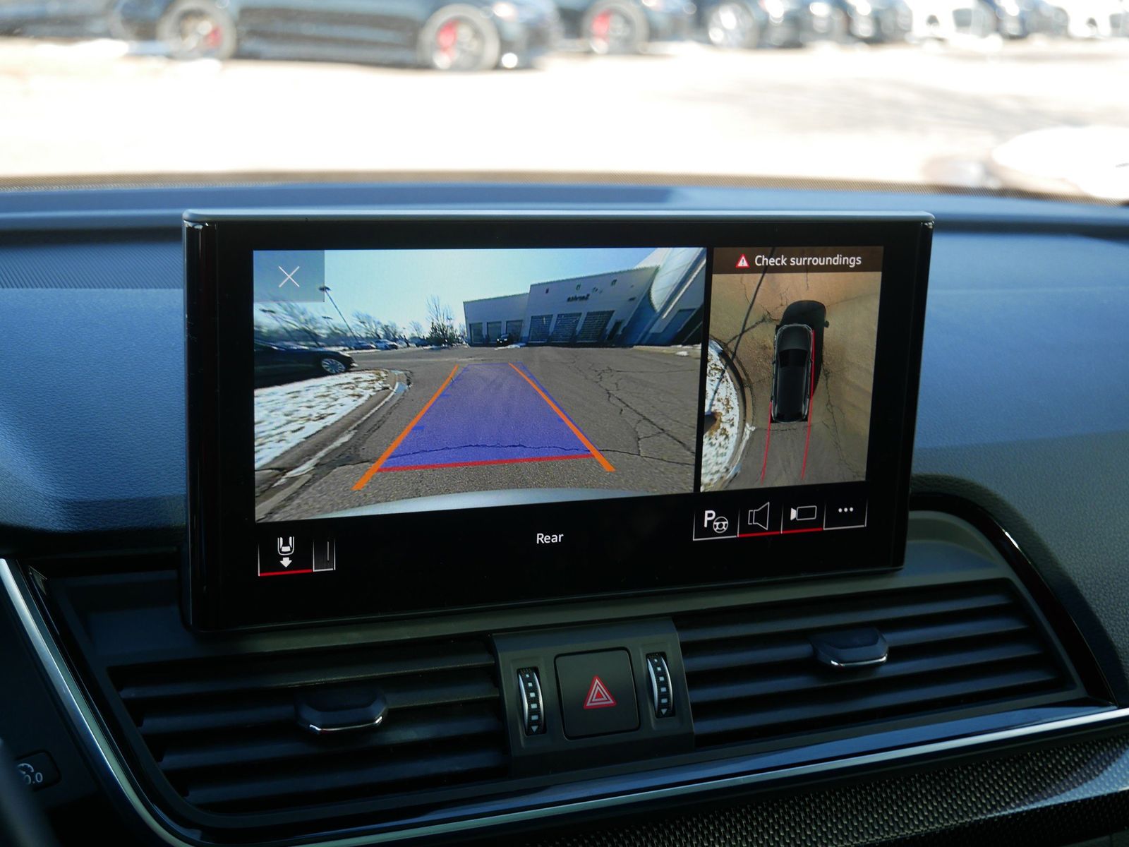 Thumbnail: 2023 Audi SQ5 - 23