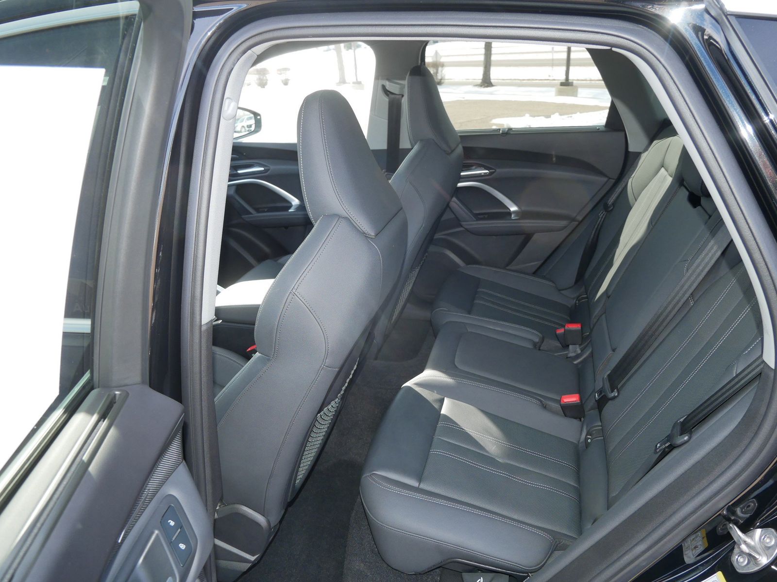 Thumbnail: 2025 Audi Q5 - 10