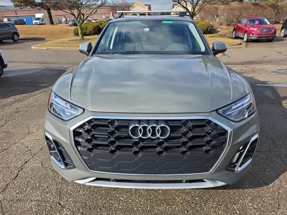 Thumbnail: 2025 Audi Q5 - 9