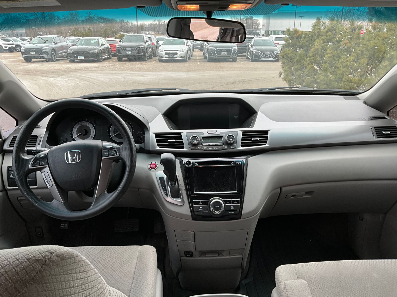 Thumbnail: 2015 Honda Odyssey - 18