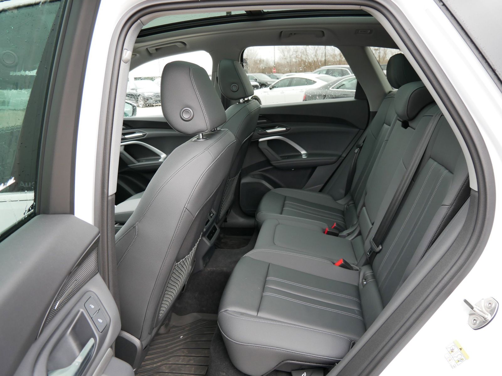 Thumbnail: 2025 Audi Q5 - 9