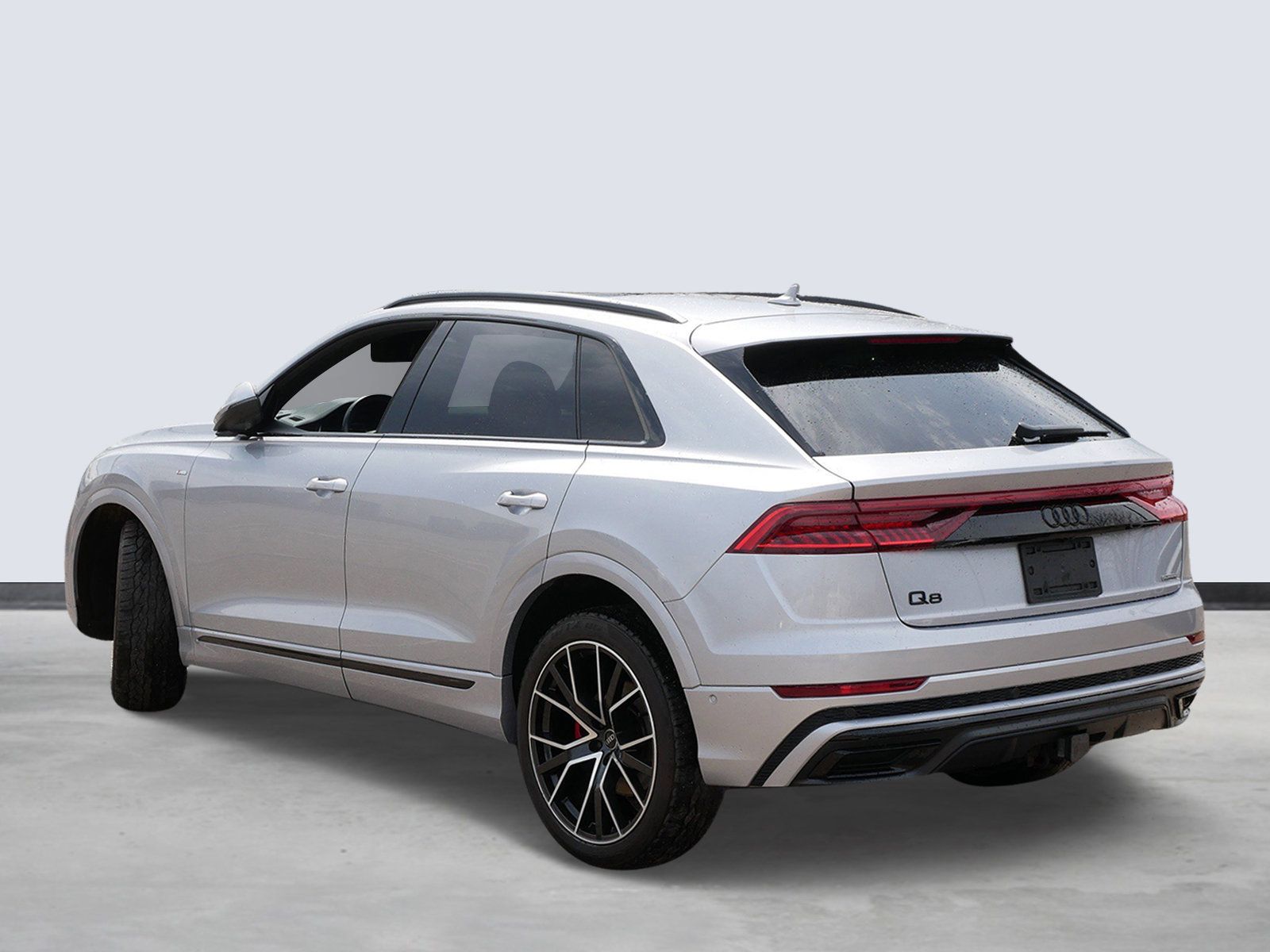 Thumbnail: 2021 Audi Q8 - 3
