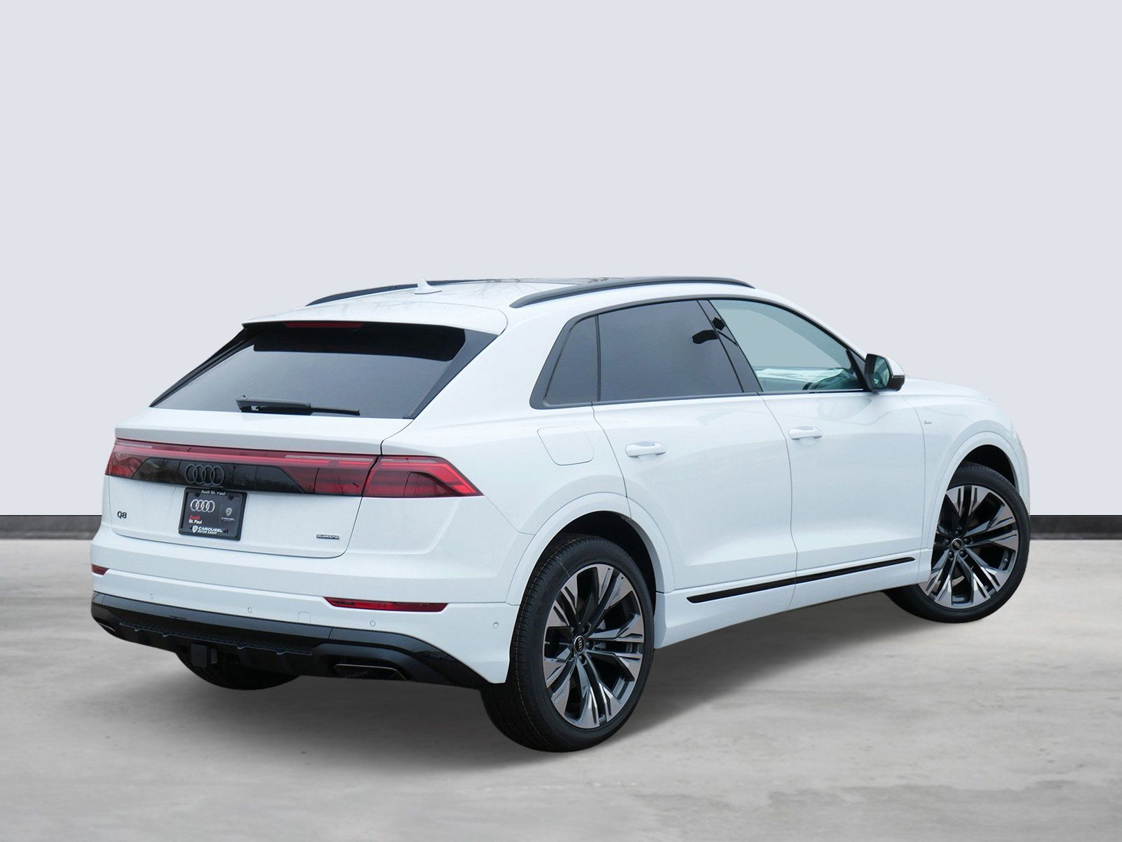 Thumbnail: 2026 Audi Q8 - 4
