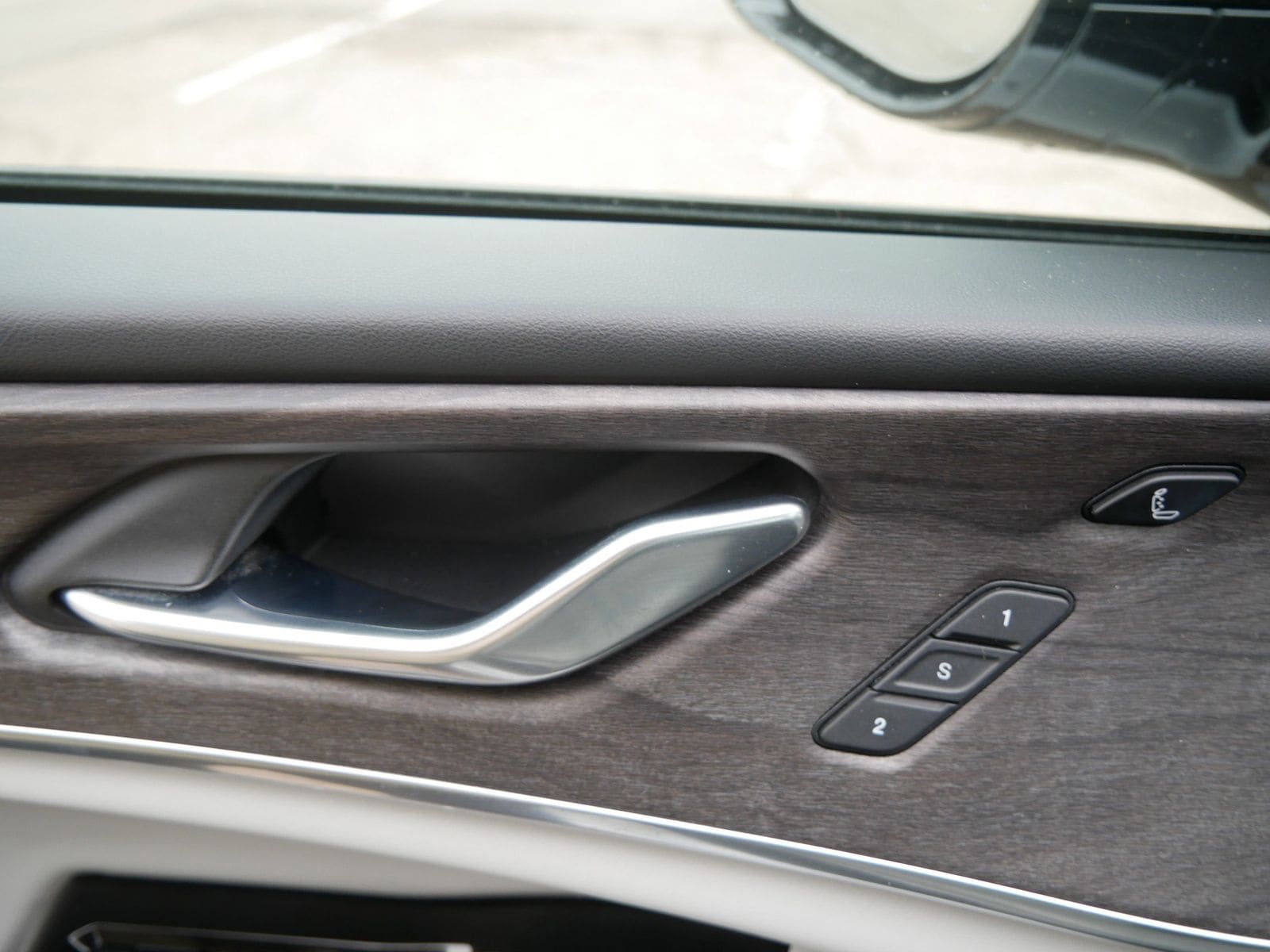 Thumbnail: 2022 Jeep Grand Cherokee - 16