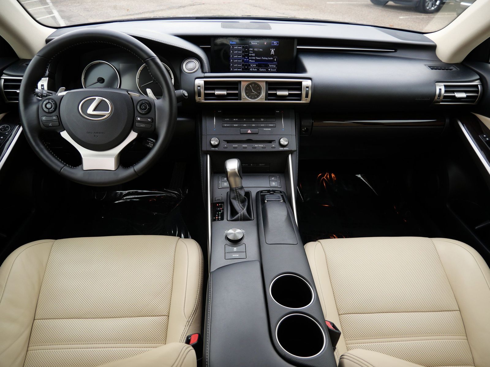 Thumbnail: 2015 Lexus IS - 13