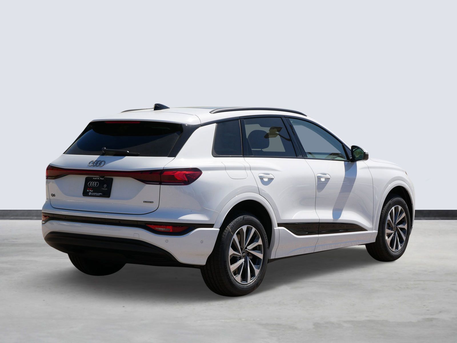 Thumbnail: 2025 Audi Q6 e-tron - 4