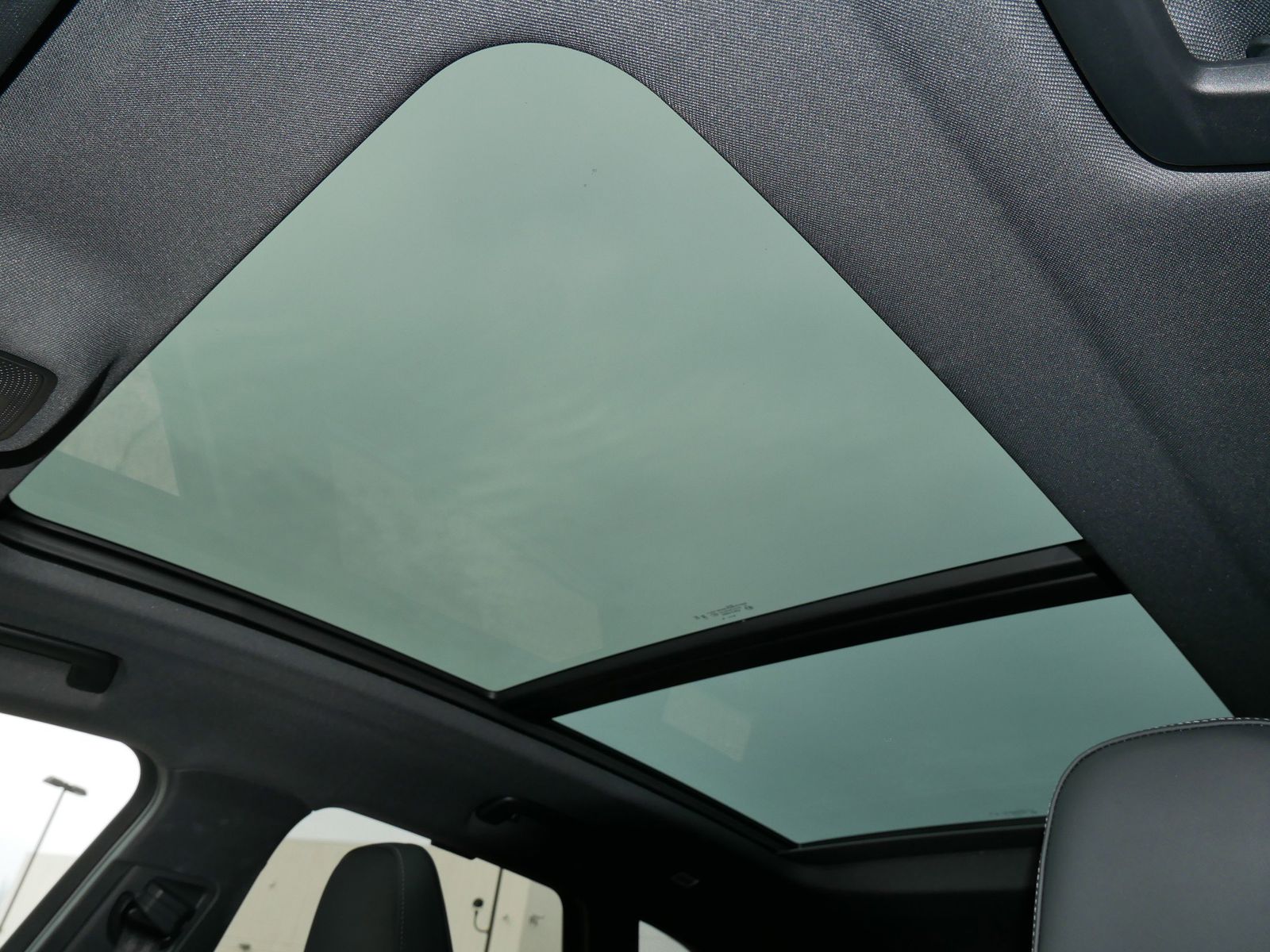 Thumbnail: 2025 Audi SQ5 - 27