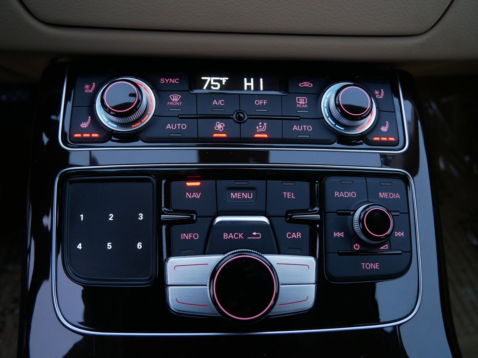 Thumbnail: 2018 Audi A8 - 22