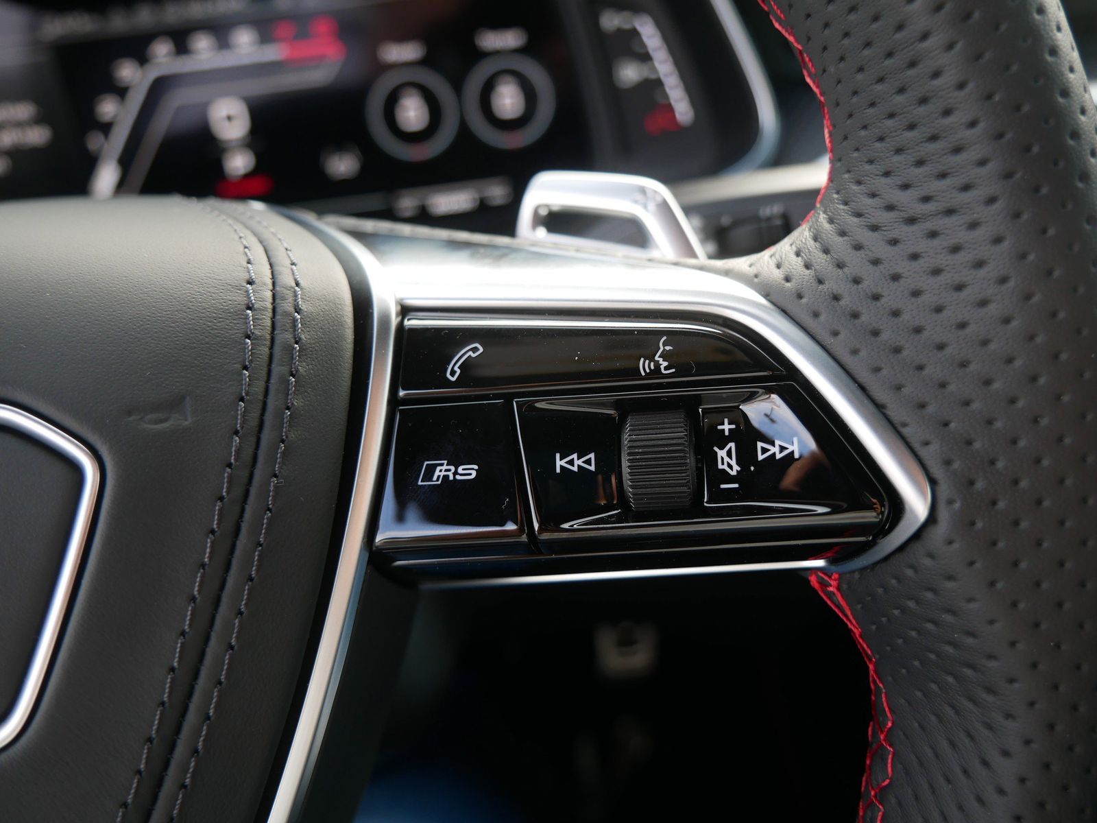 Thumbnail: 2026 Audi RS 7 - 28