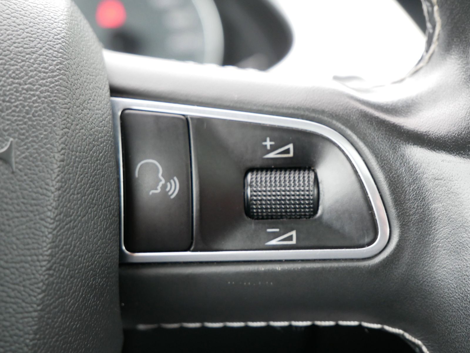 Thumbnail: 2012 Audi S4 - 27