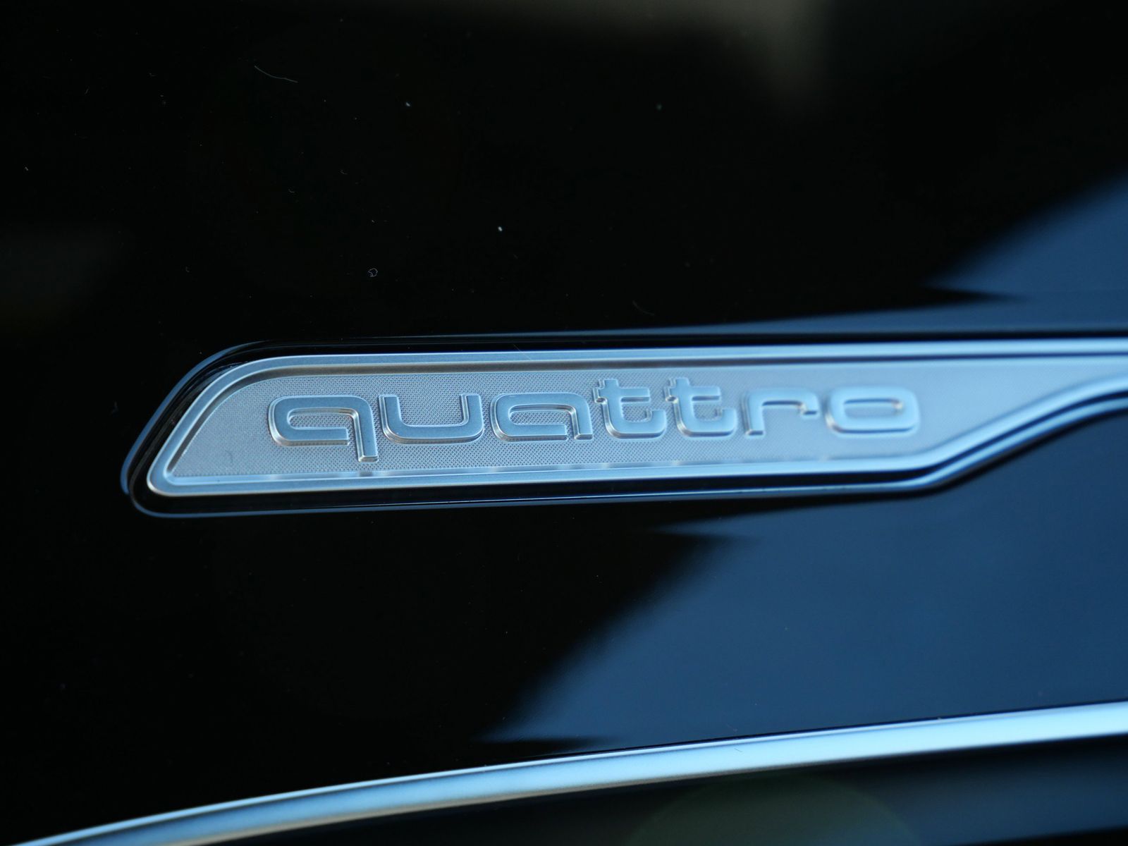 Thumbnail: 2026 Audi Q8 - 15