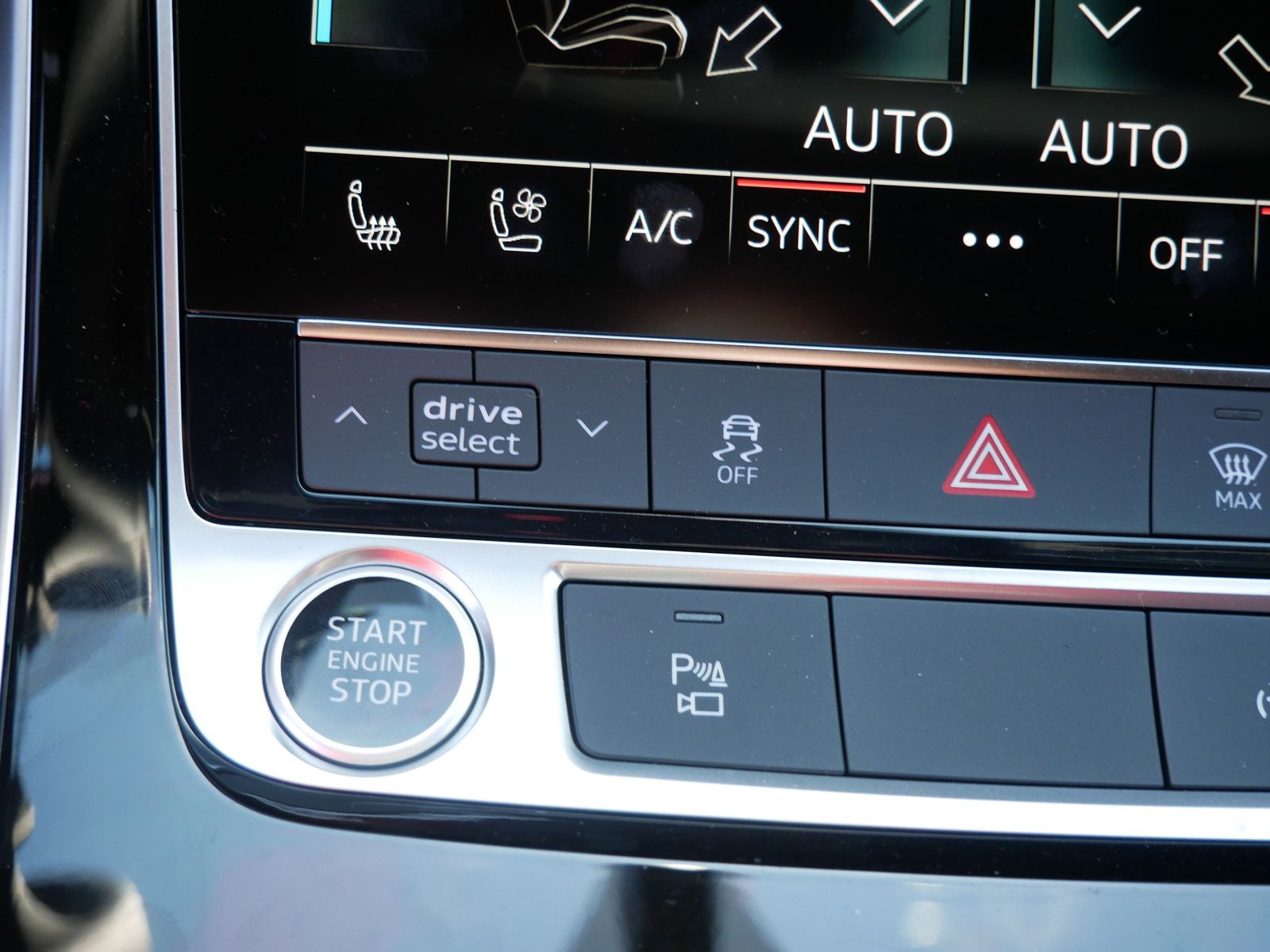 Thumbnail: 2026 Audi Q7 - 21