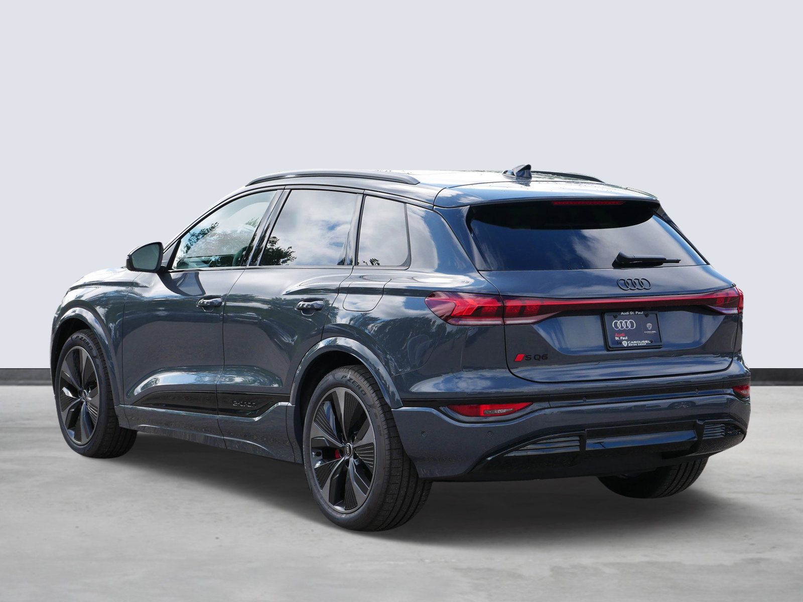 Thumbnail: 2025 Audi SQ6 e-tron - 2