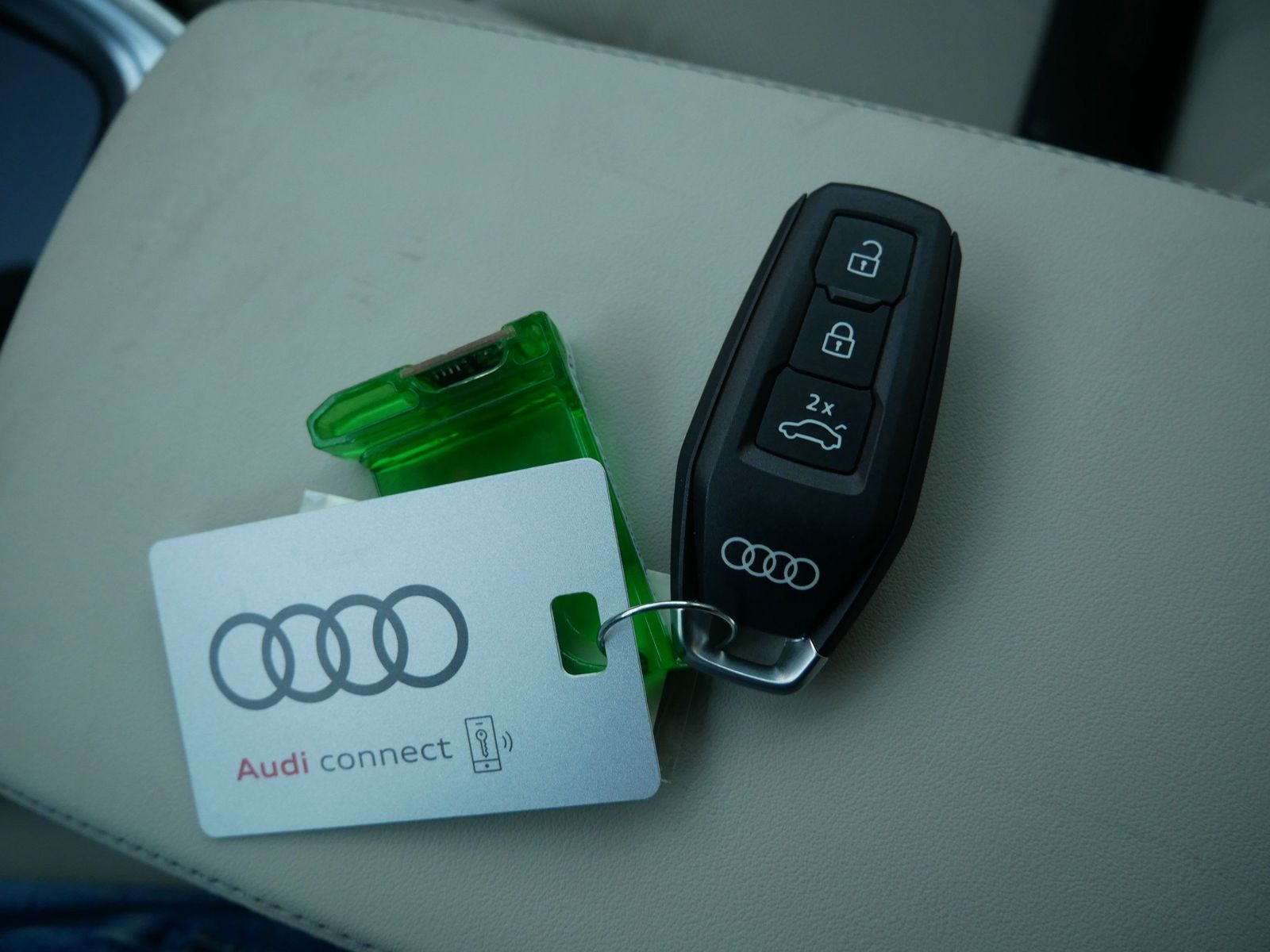 Thumbnail: 2025 Audi Q5 - 25