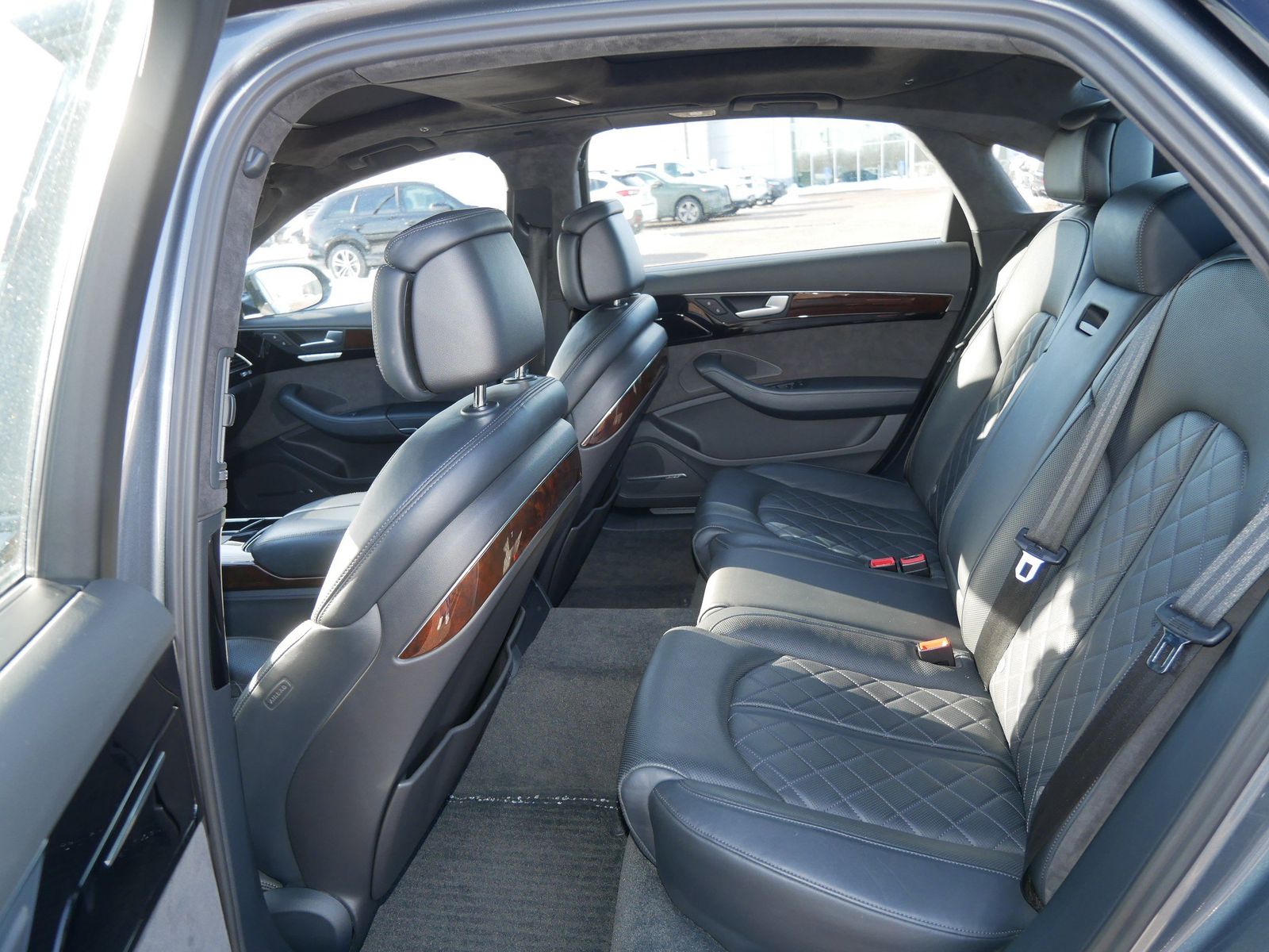 Thumbnail: 2017 Audi A8 - 9