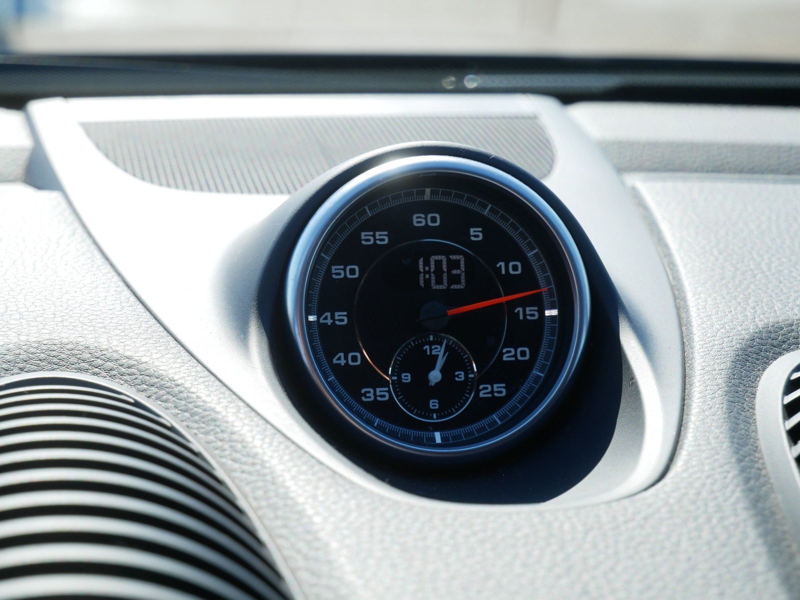 Thumbnail: 2018 Porsche 718 Cayman - 22