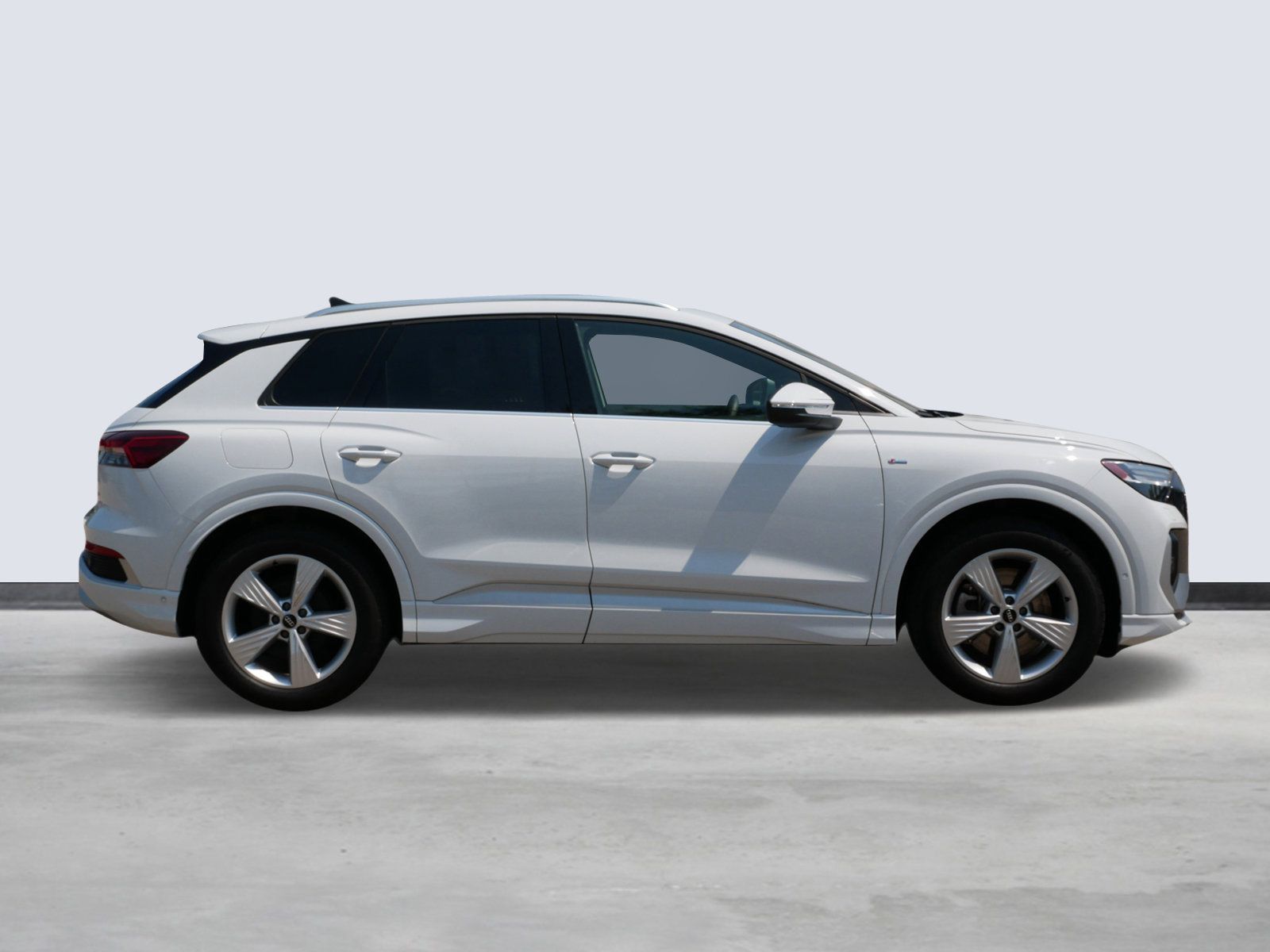 Thumbnail: 2024 Audi Q4 e-tron - 5