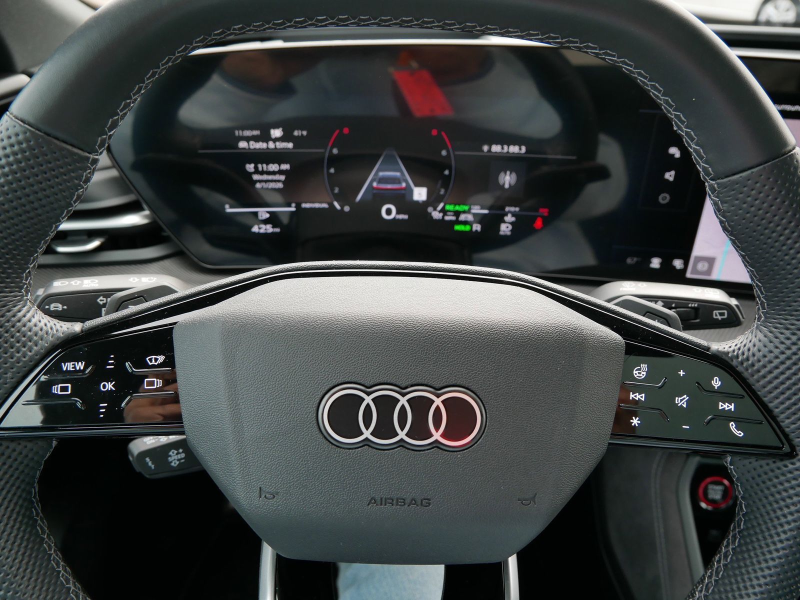 Thumbnail: 2025 Audi SQ5 - 23