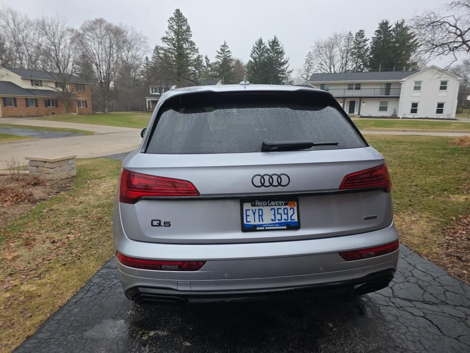 Thumbnail: 2024 Audi Q5 - 10