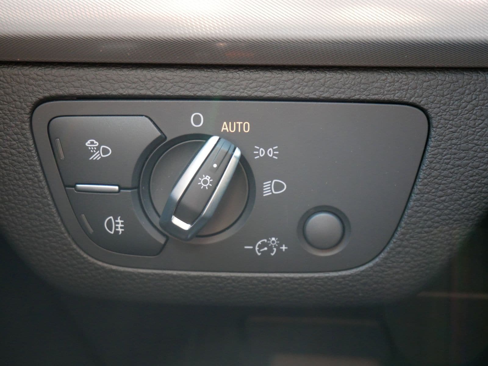 Thumbnail: 2025 Audi Q5 - 23