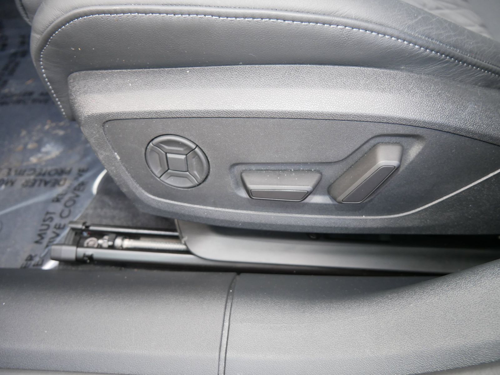 Thumbnail: 2025 Audi S5 - 15