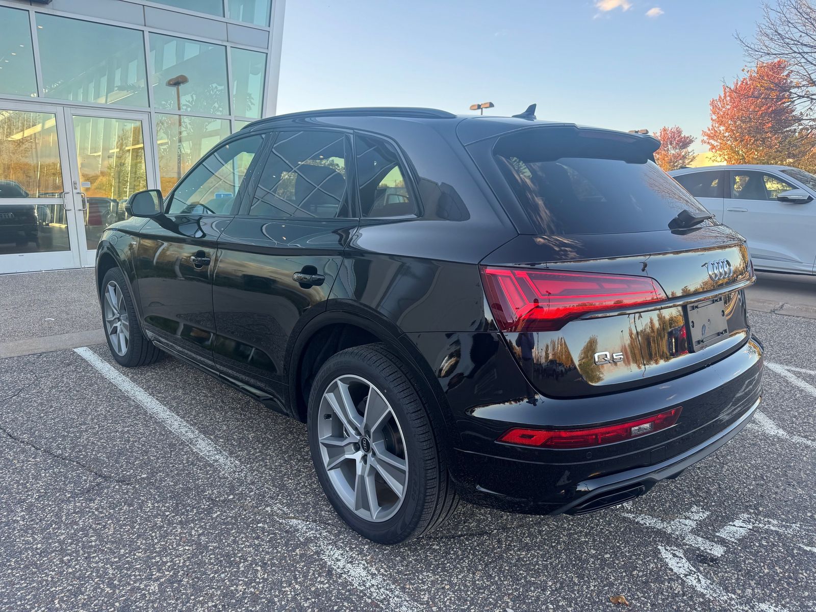Thumbnail: 2025 Audi Q5 - 3
