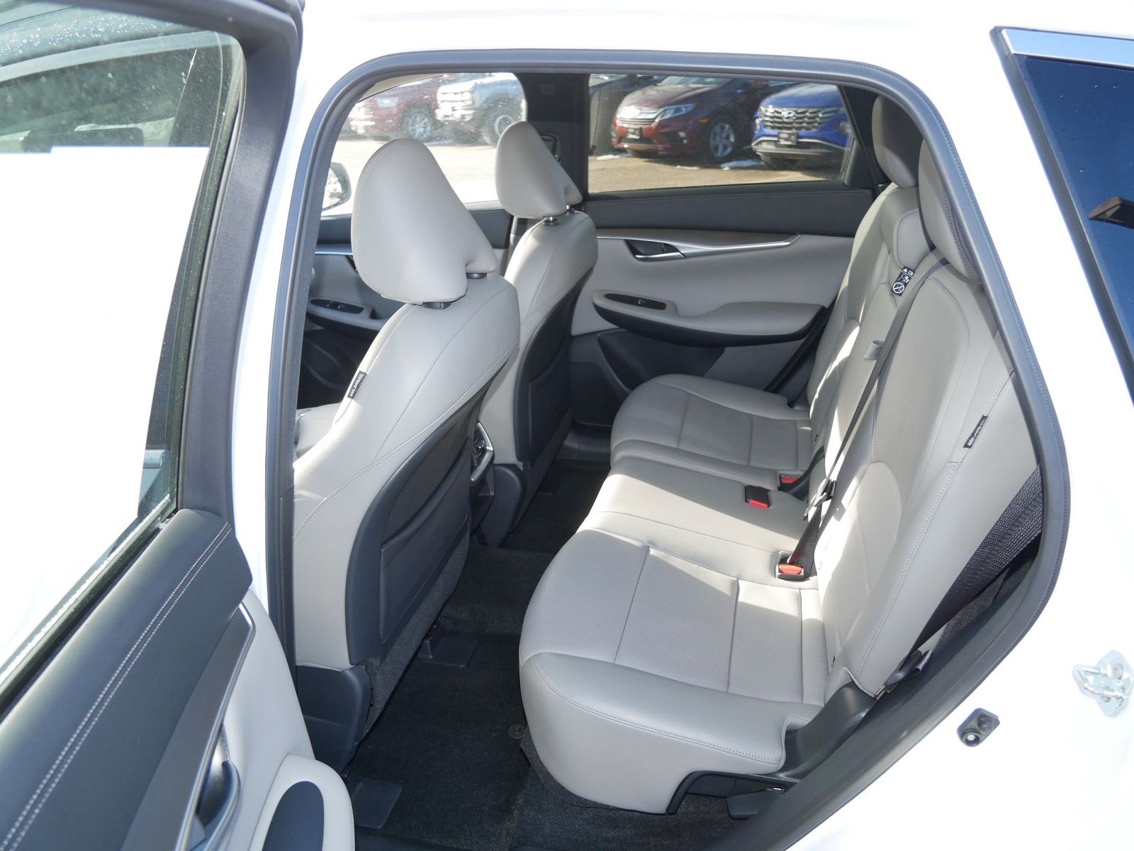 Thumbnail: 2023 INFINITI QX50 - 10