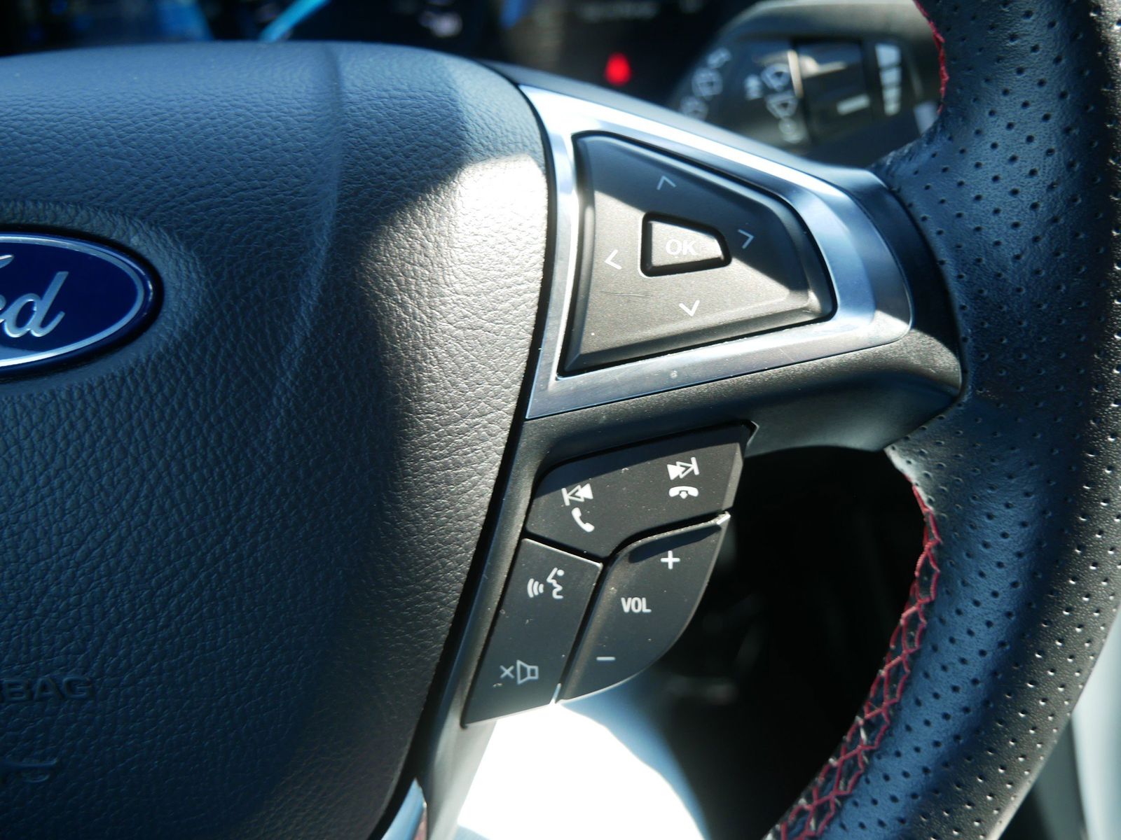 Thumbnail: 2024 Ford Edge - 28