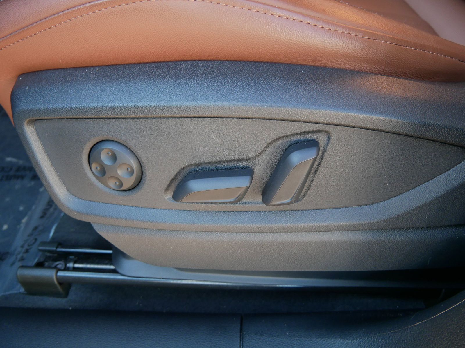 Thumbnail: 2025 Audi Q5 - 14