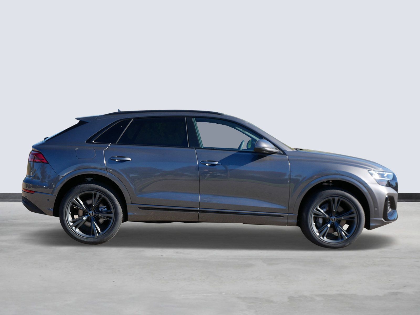 Thumbnail: 2026 Audi Q8 - 5