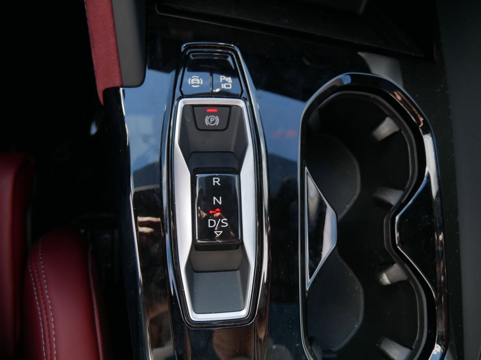 Thumbnail: 2025 Audi SQ5 - 21