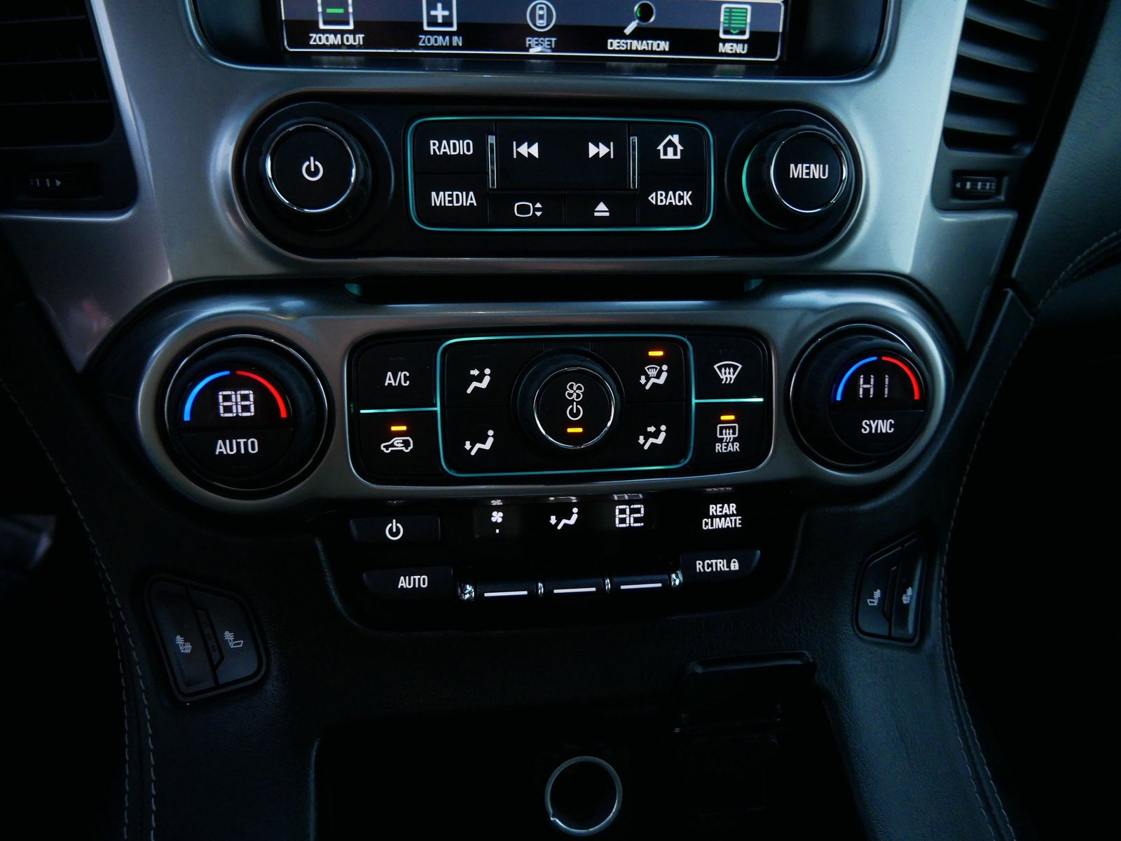 Thumbnail: 2019 Chevrolet Suburban - 23