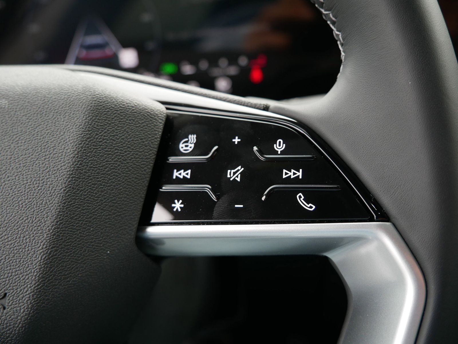 Thumbnail: 2025 Audi Q5 - 23