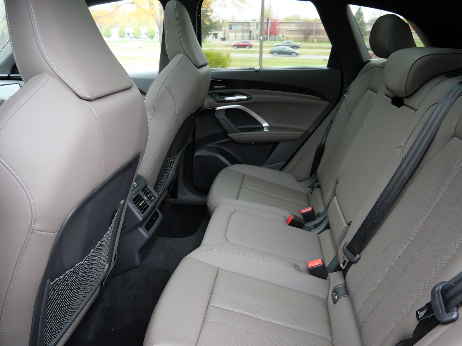 Thumbnail: 2025 Audi Q5 - 8