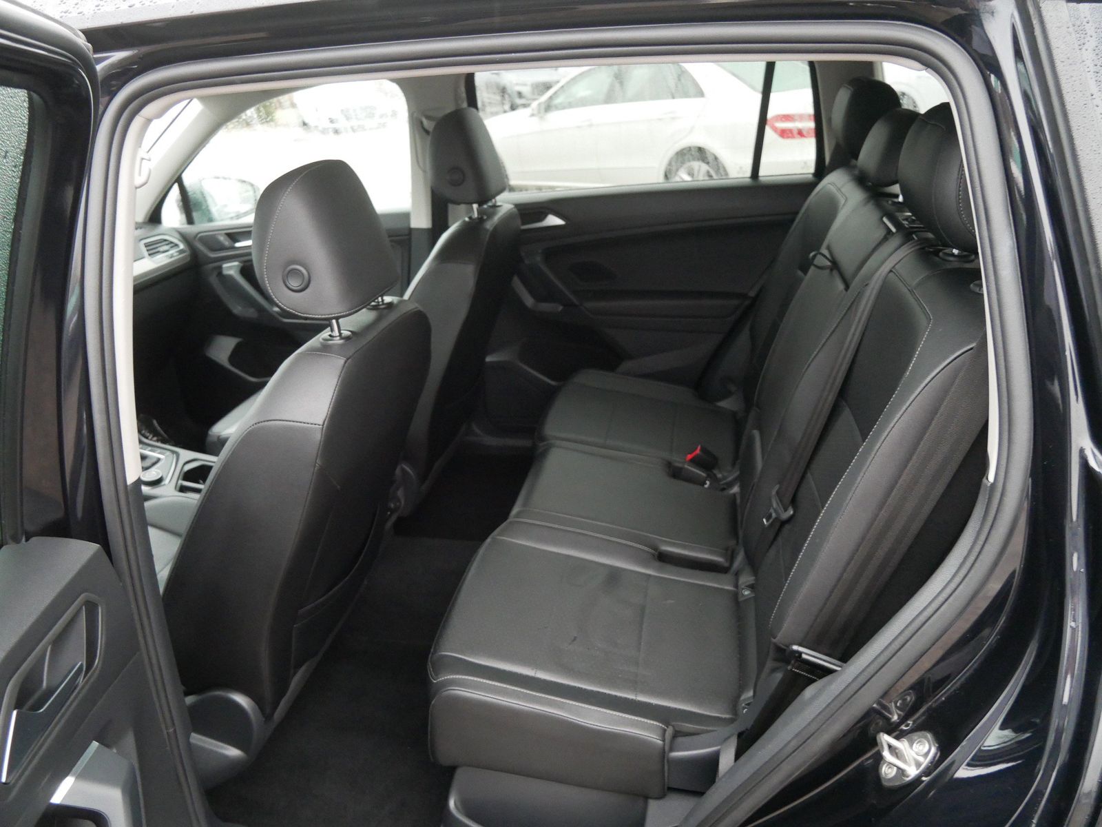 Thumbnail: 2019 Volkswagen Tiguan - 10