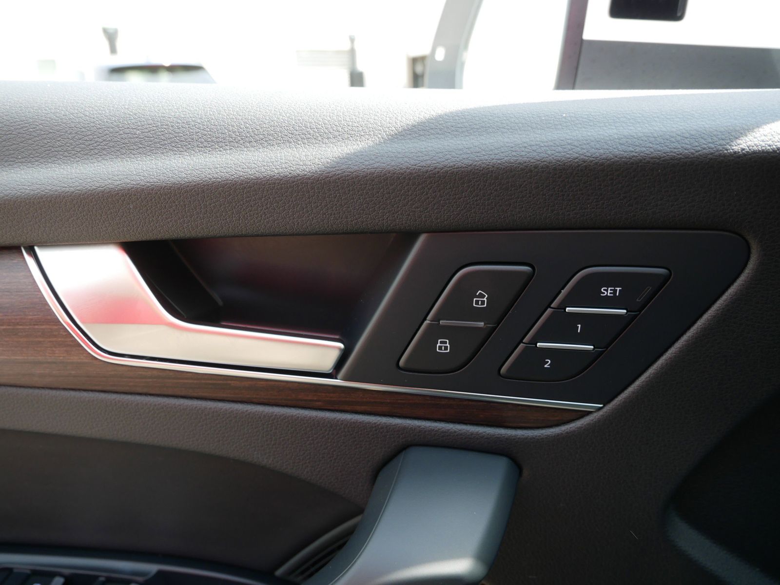 Thumbnail: 2023 Audi Q5 - 16