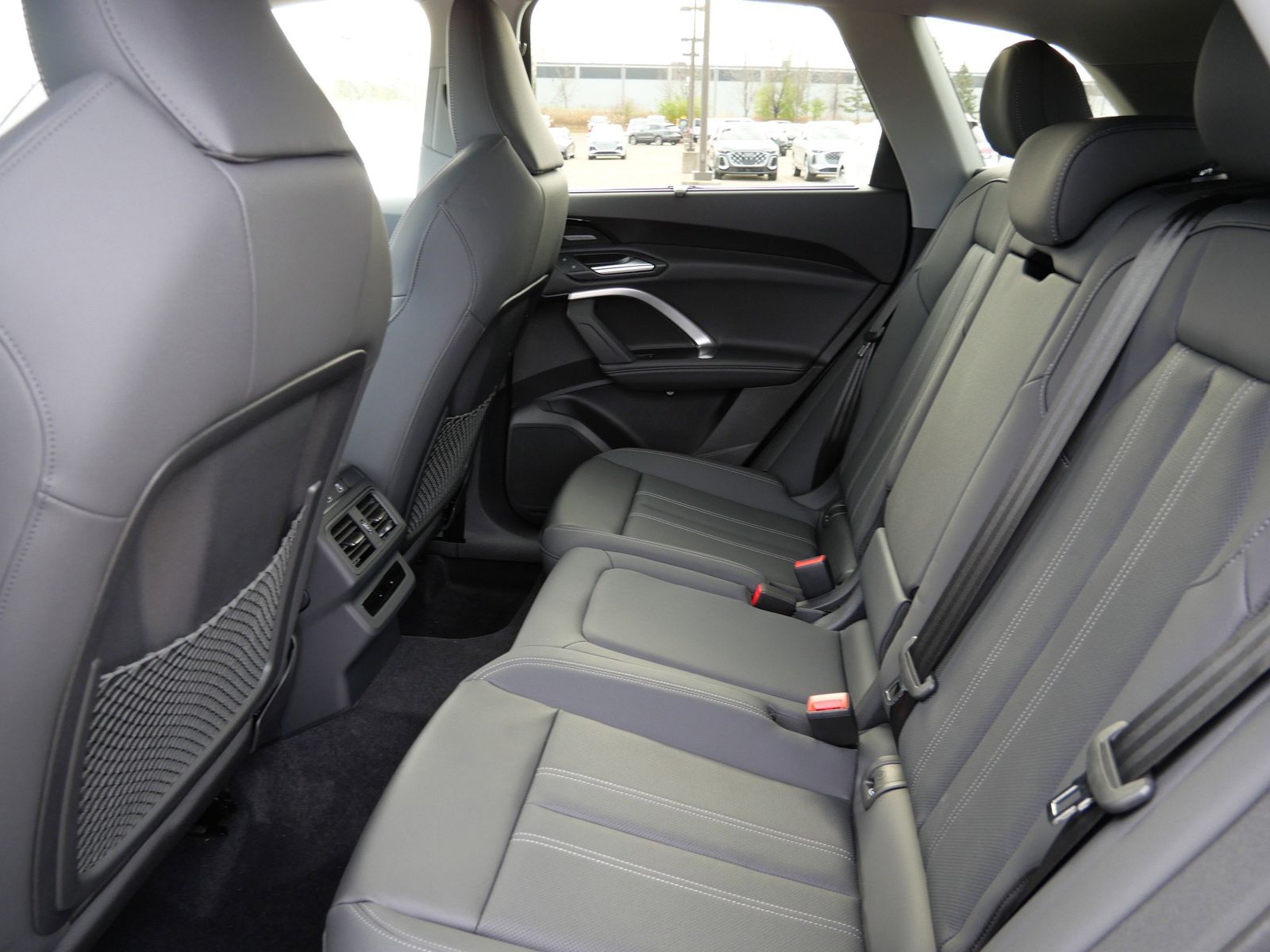 Thumbnail: 2025 Audi Q5 - 9