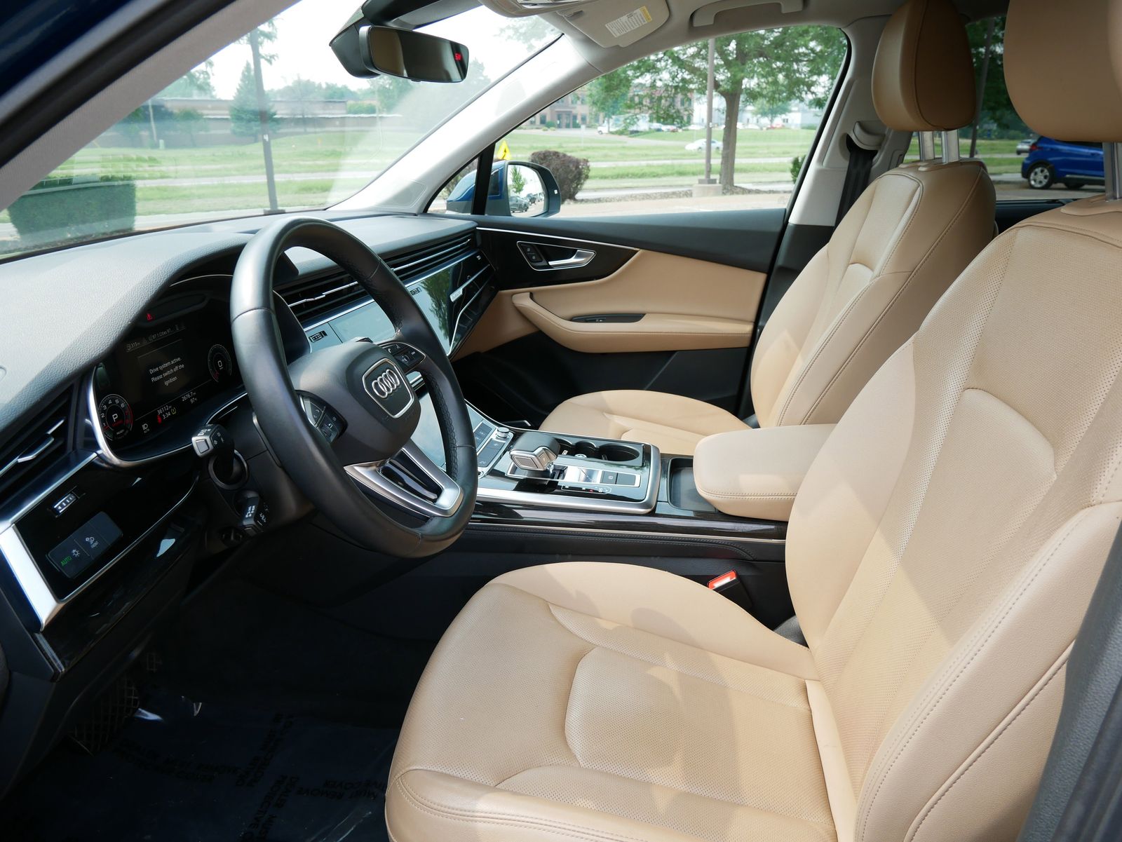 Thumbnail: 2022 Audi Q7 - 8