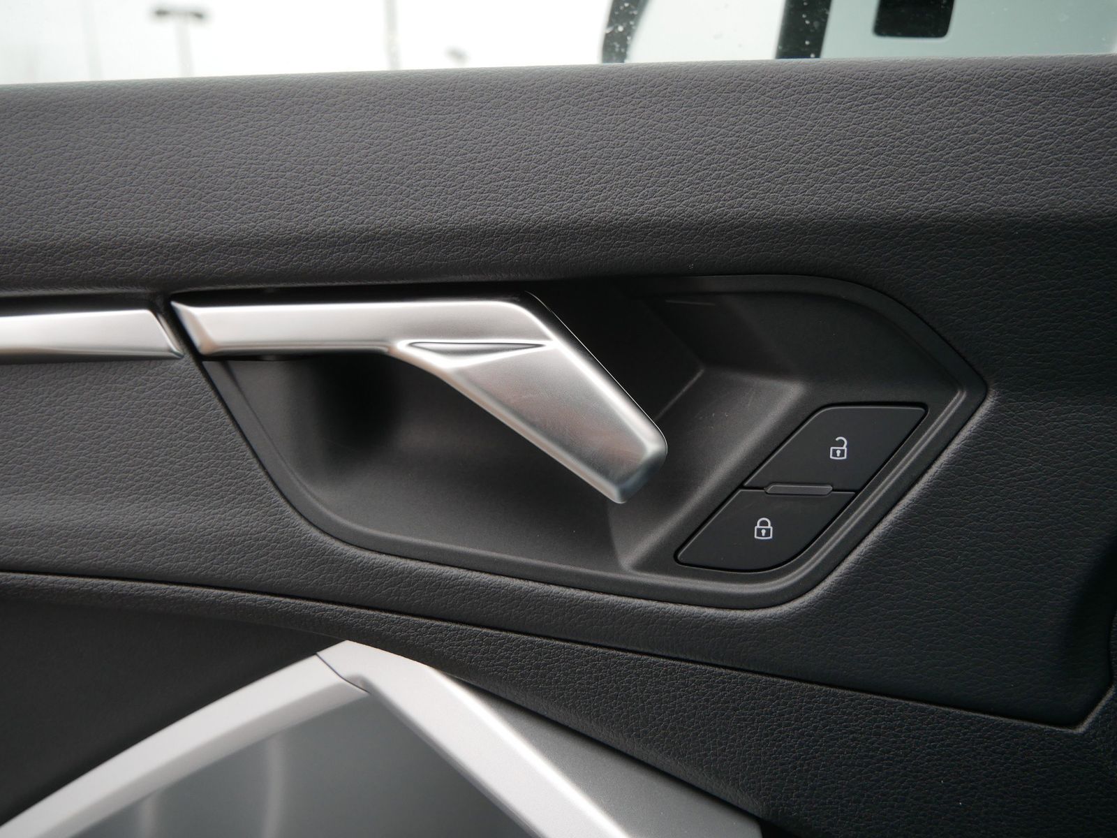 Thumbnail: 2025 Audi Q3 - 16