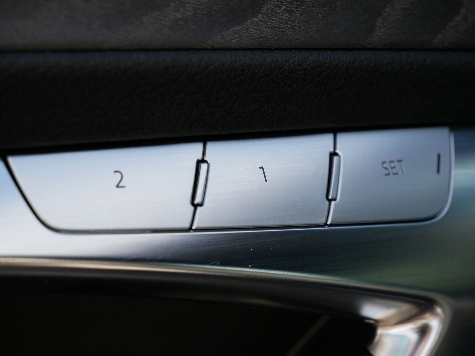 Thumbnail: 2025 Audi A6 - 16