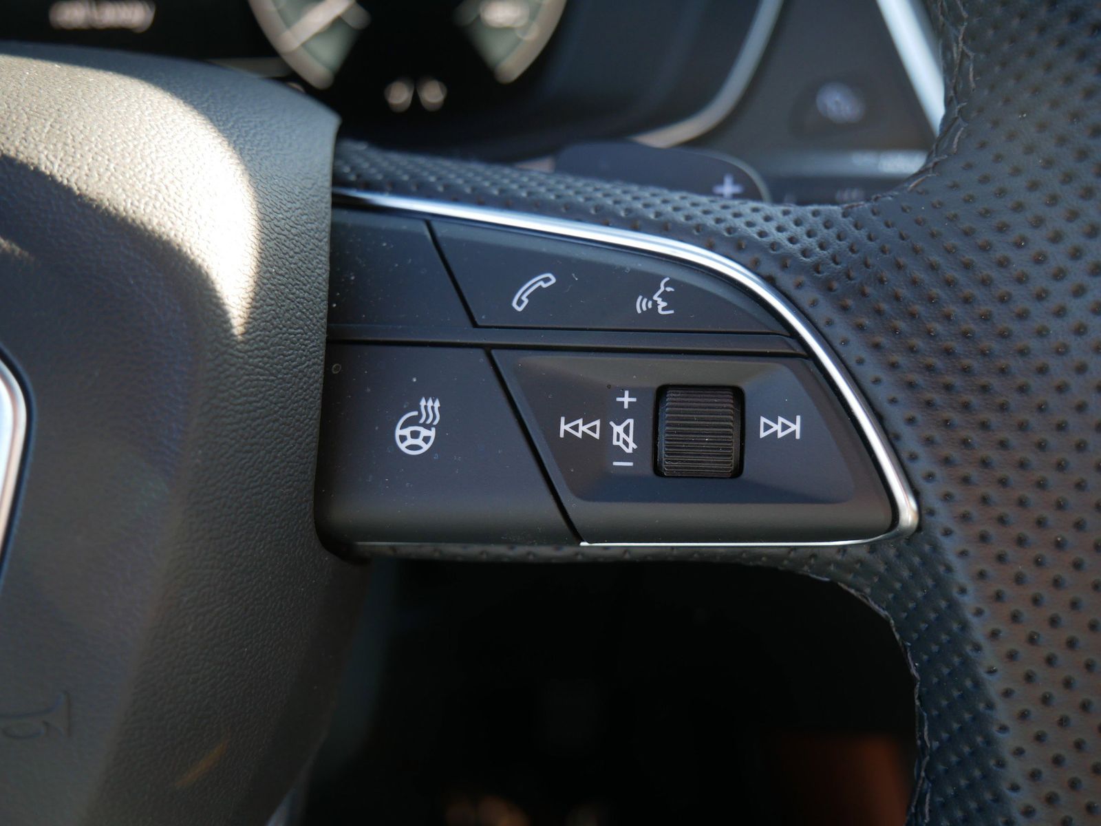 Thumbnail: 2025 Audi Q5 - 26