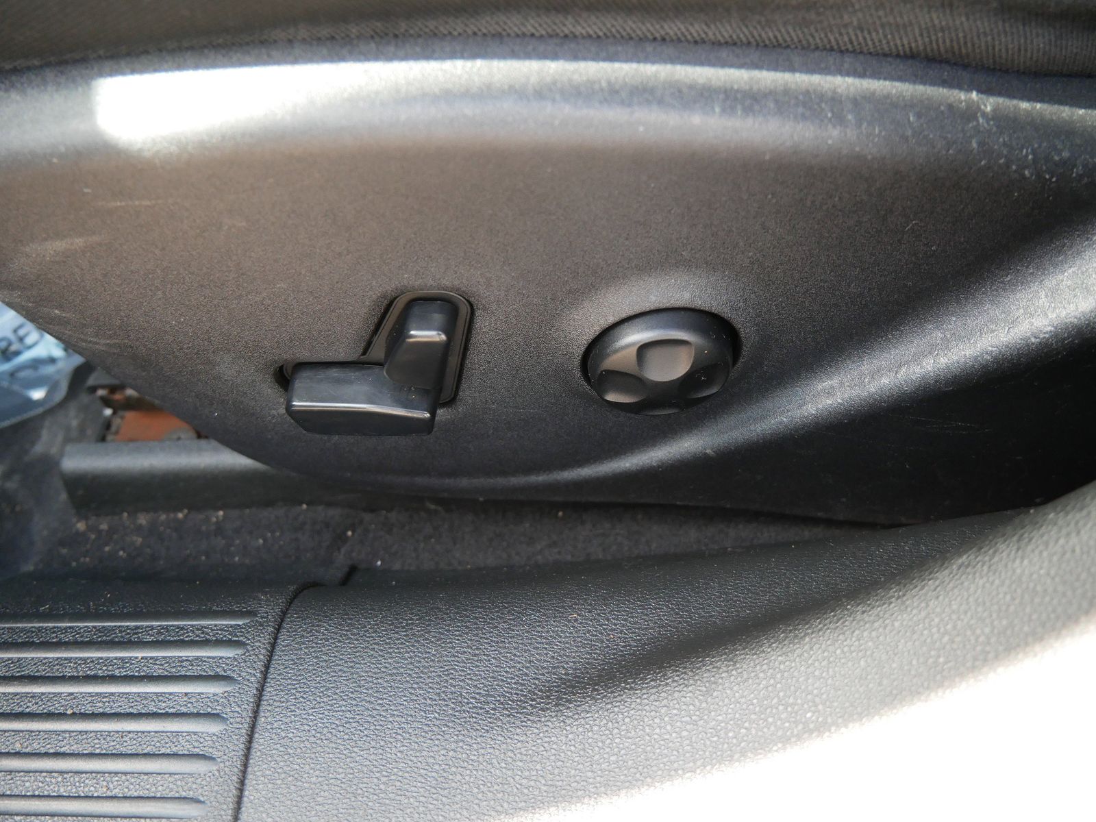 Thumbnail: 2014 Dodge Dart - 14