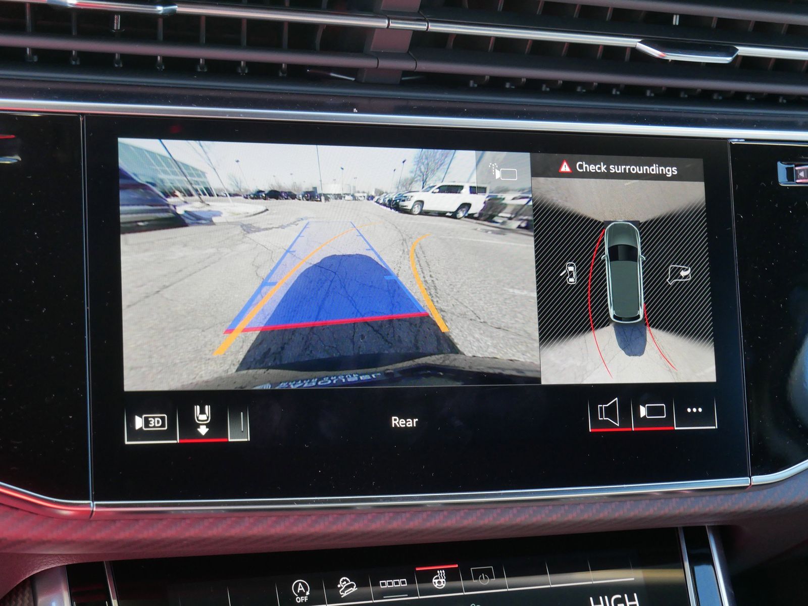 Thumbnail: 2026 Audi SQ7 - 21