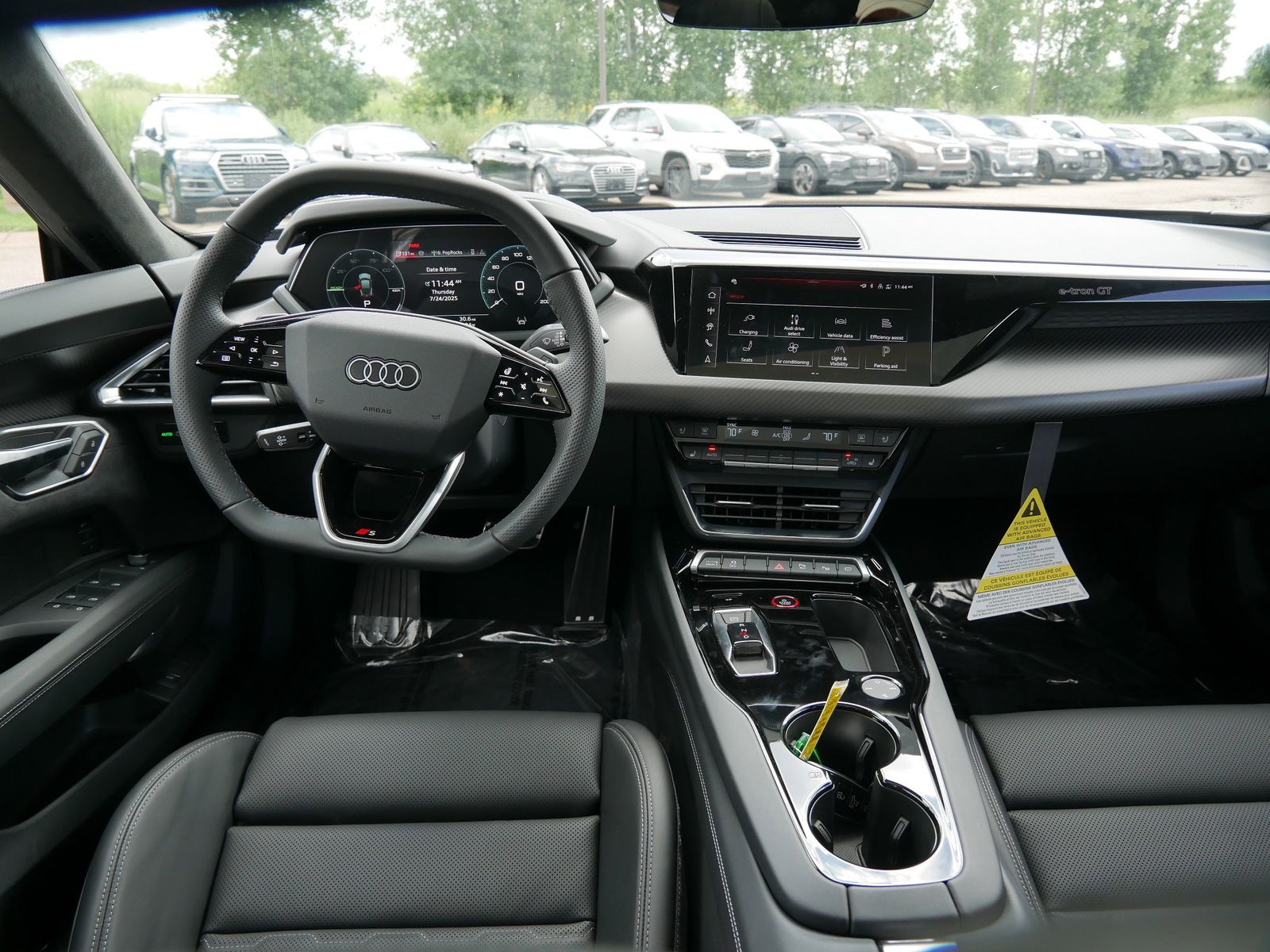 Thumbnail: 2025 Audi e-tron GT - 11