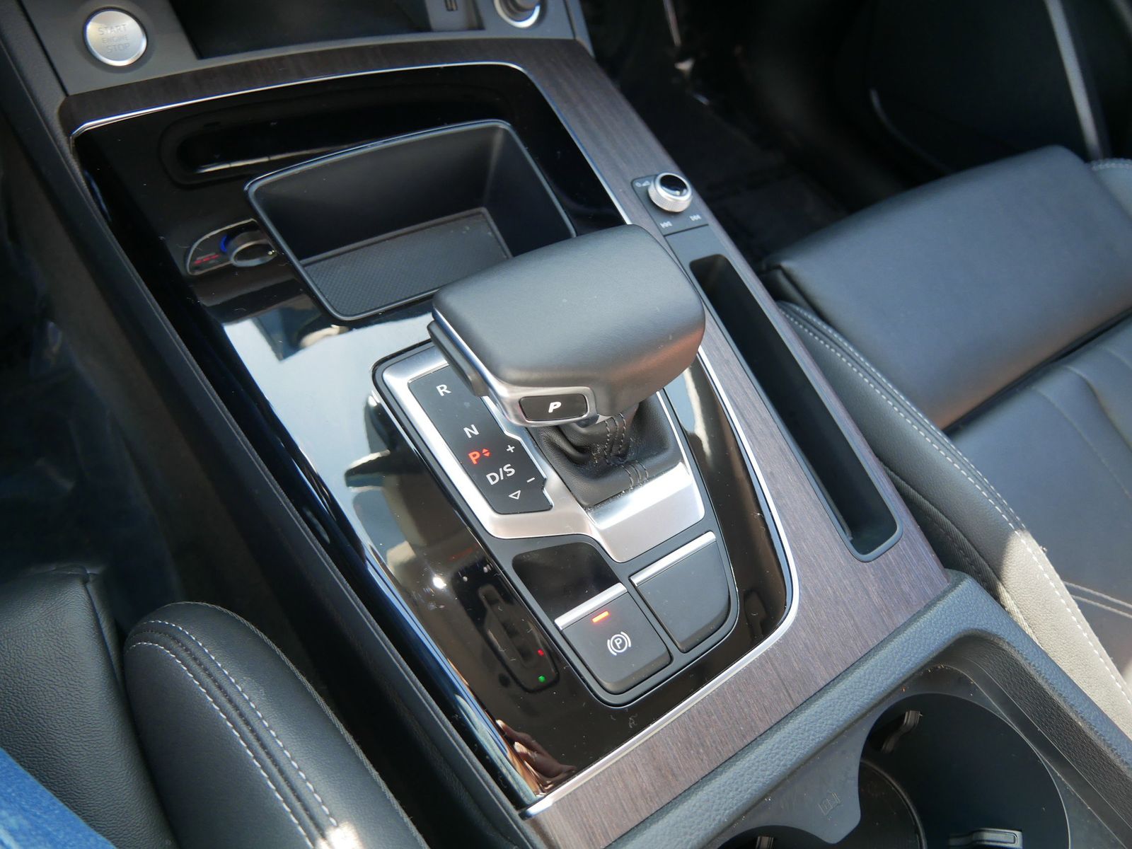 Thumbnail: 2025 Audi Q5 - 17